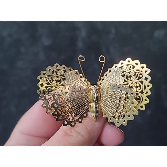 Gold Tone Metal Butterfly Brooch Vintage Costume Jewelry - Picture 2 of 10